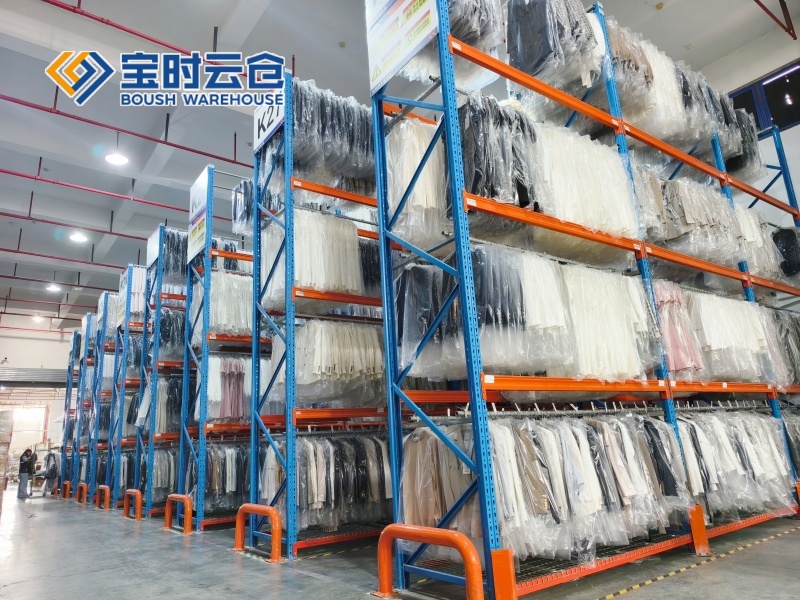 服装挂装存储 vs 叠装存储：分别适合什么品类和订单结构